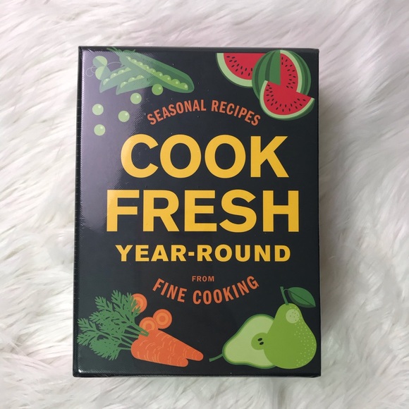 Set of 4 Hard Back COOK FRESH Year Round Cookbooks - Picture 2 of 6